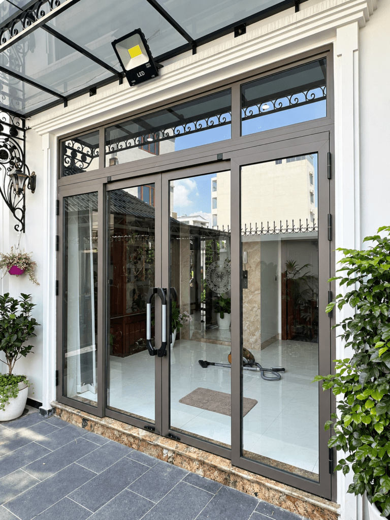 Cửa Trượt Quay Eurotech Hệ VIP 68 - Nẹp Rời 8.0 Màu Nâu Cà Phê – Có Ô Fix